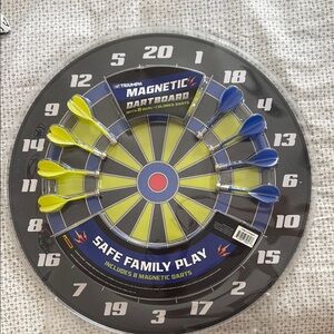 Triumph Magnetic Dartboard with Blue and Yellow Darts